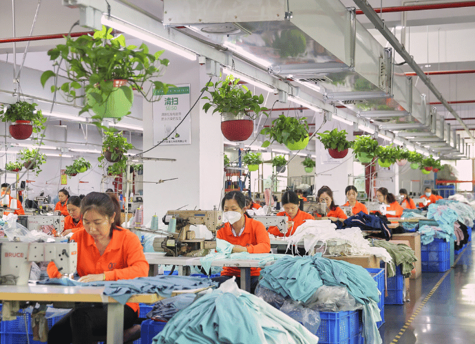 Nhà sản xuất thời trang thể thao